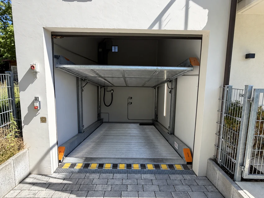 Car-stacking parking system in the building
